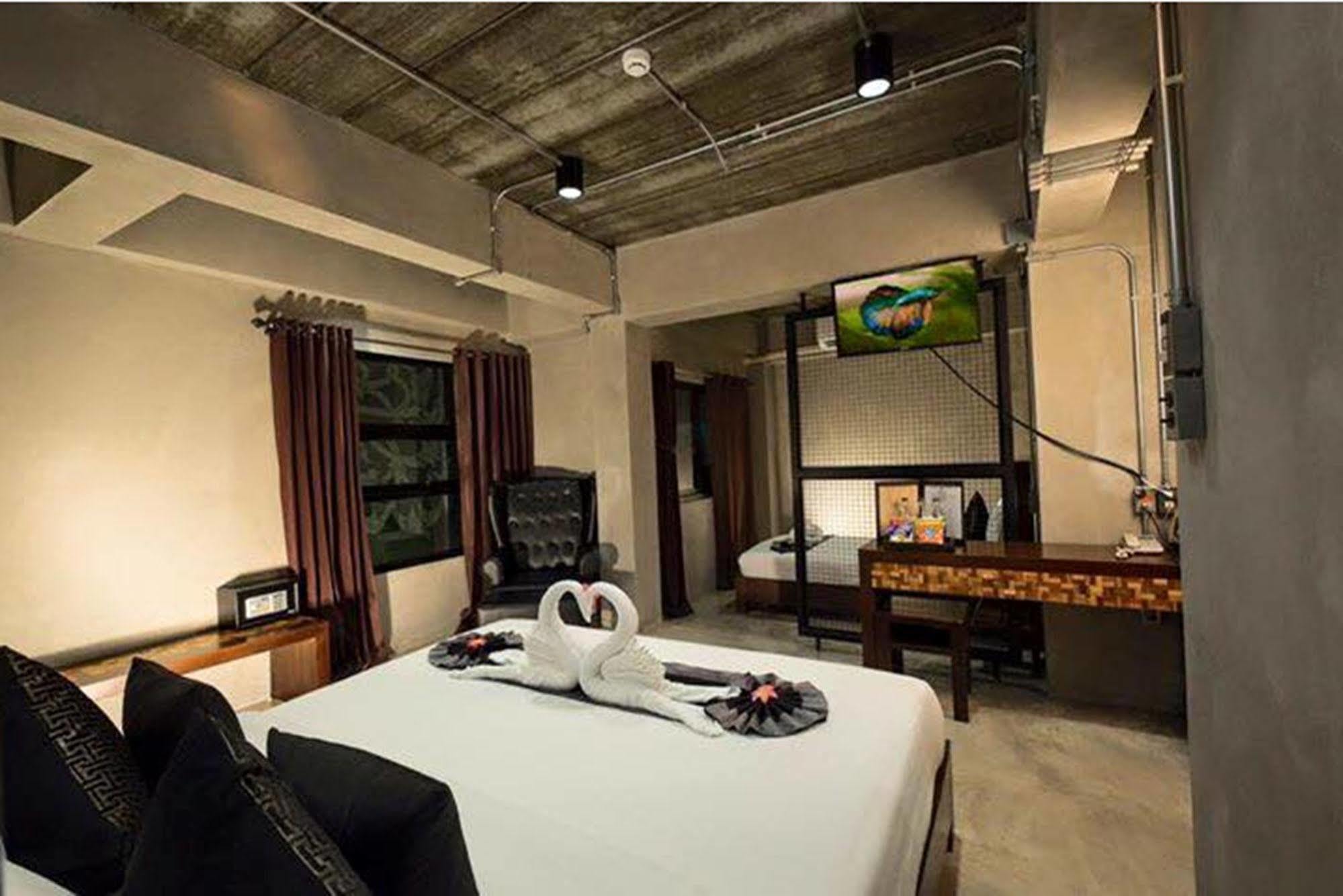 Thapae Loft Ξενοδοχείο Τσιάνγκ Μάι Εξωτερικό φωτογραφία
